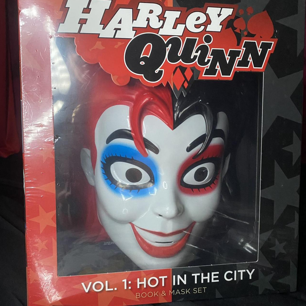 Harley Quinn Comic Books and Mask UNOPENED
